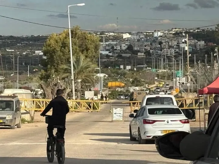 الاحتلال يشدد إجراءاته العسكرية في محيط قلقيلية